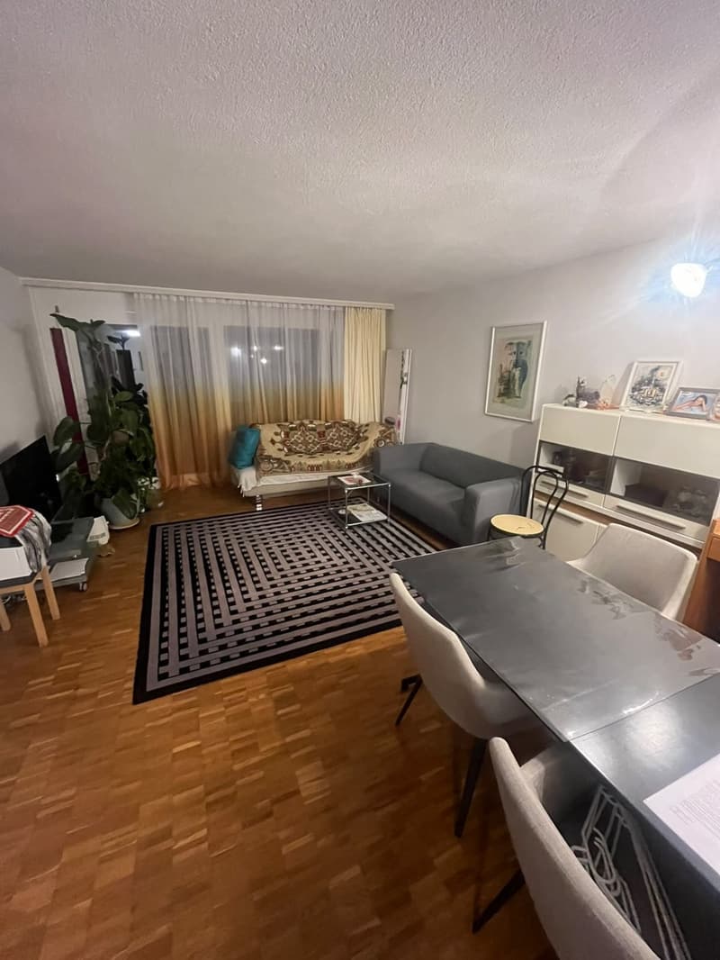 Spatious room for rent in Bülach (2)