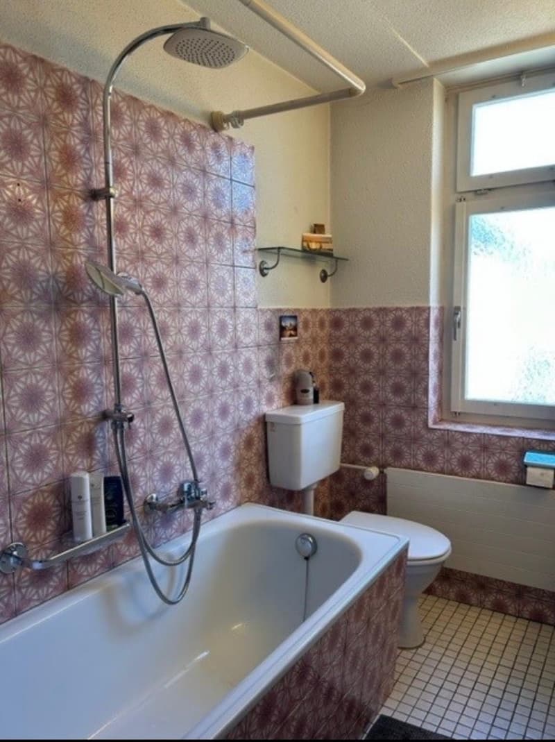 Charmante Altbauwohnung in Stadt Bülach (7)