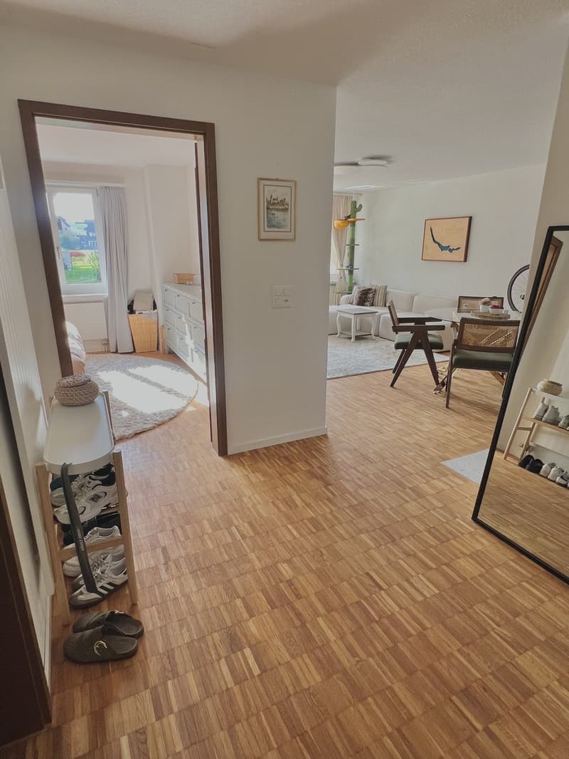2.5-Zi.-Wohnung in Rapperswil-Jona, Wagen (4)