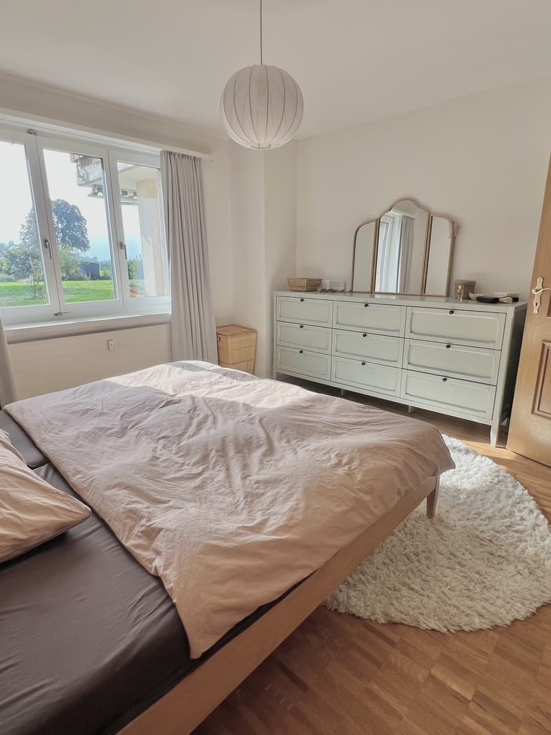 2.5-Zi.-Wohnung in Rapperswil-Jona, Wagen (10)