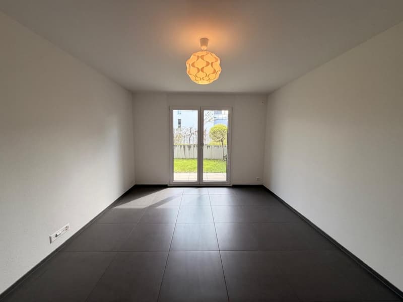 "Neue / Moderne 3.5-Zimmer-Wohnung mit Garten" (9)