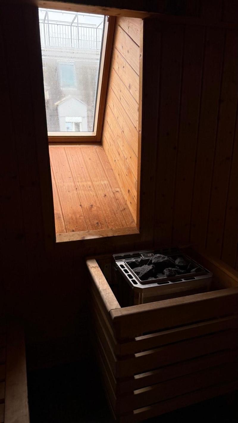Beautiful Centrally Located Shared Flat in Kreis 6 (4)