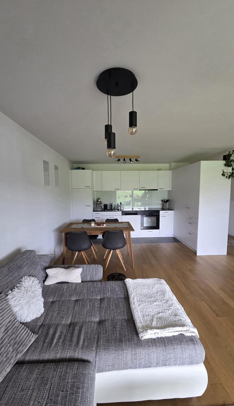 Moderne 2.5 Zimmerwohnung zu Vermieten (1)