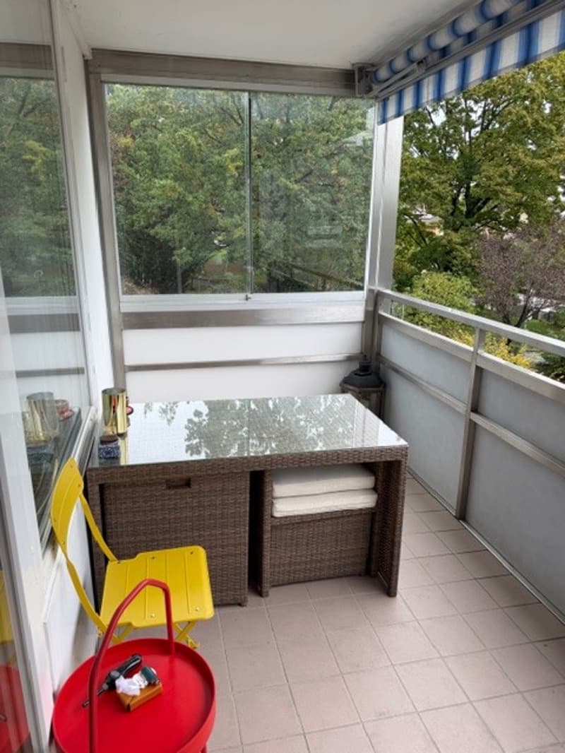 Lumineux 4,5 pièces avec balcon et vue sur la verdure, quartier de Beausobre à Morges (3)