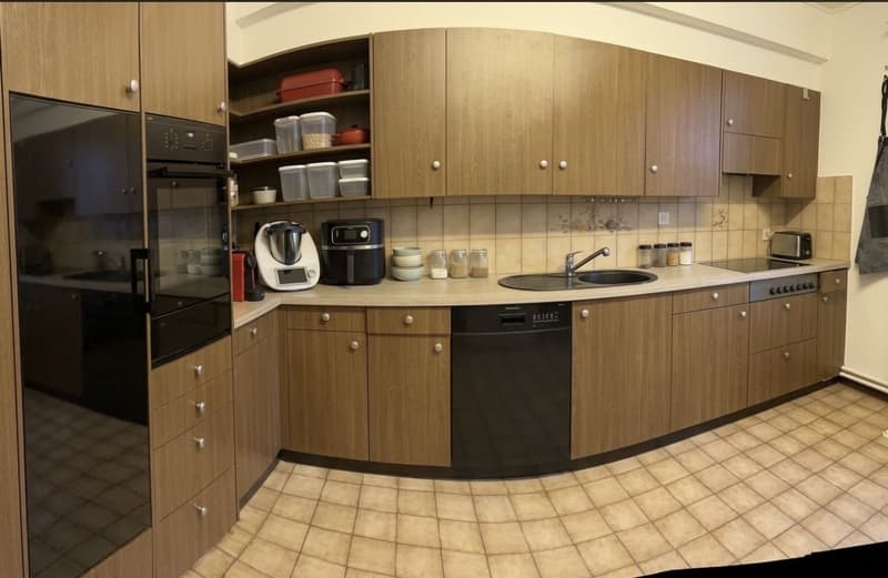 günstige und grosszügige 3 1/2 Zimmer Wohnung in Arni (1)