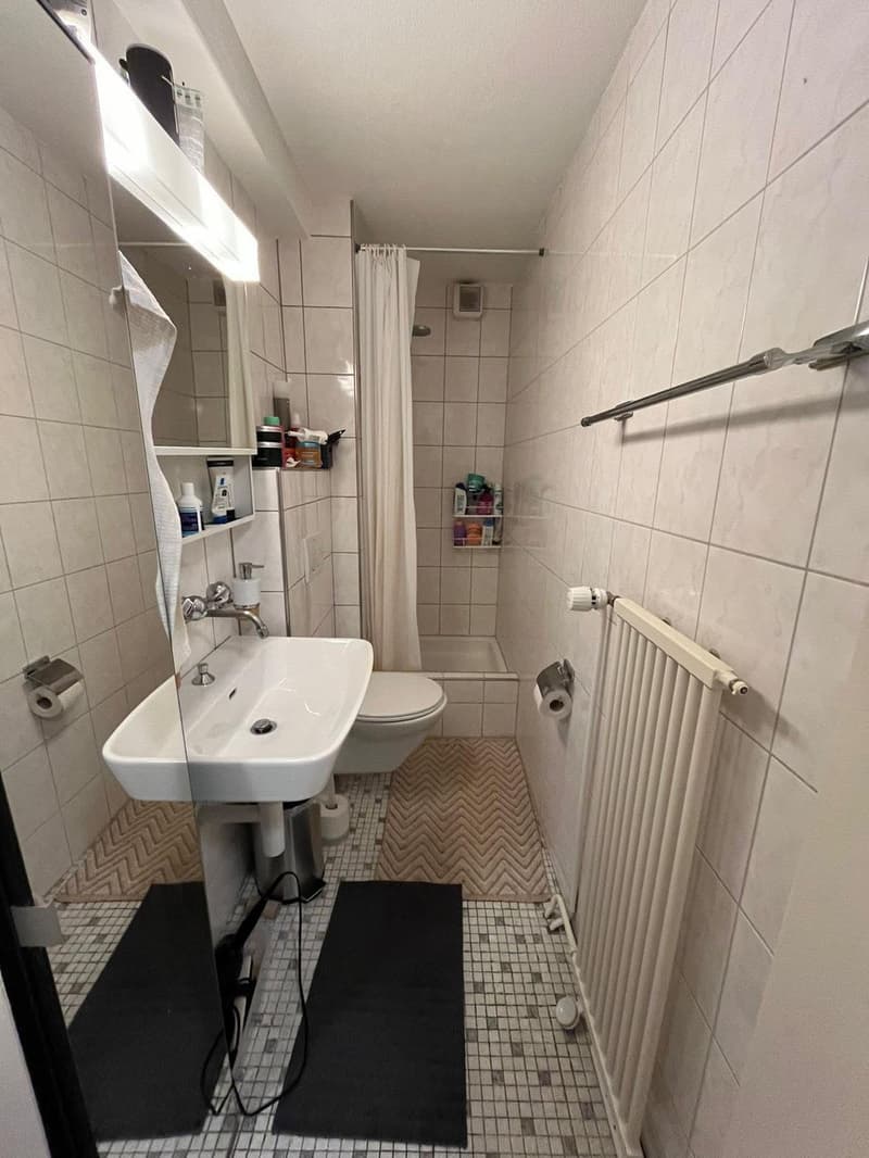 WG-Zimmer im Kreis 4 zentral in Zürich Ca. CHF 850. (4)