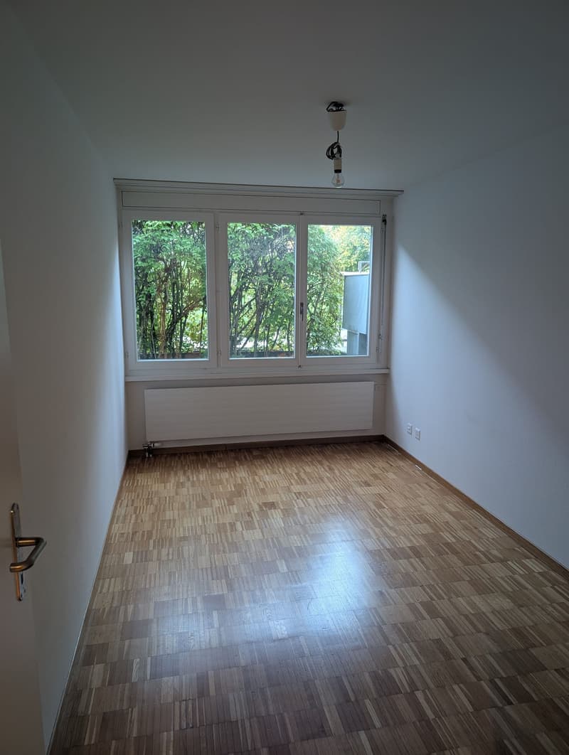 Flatmate wanted in a 2-person shared flat near Irchel Park (8)