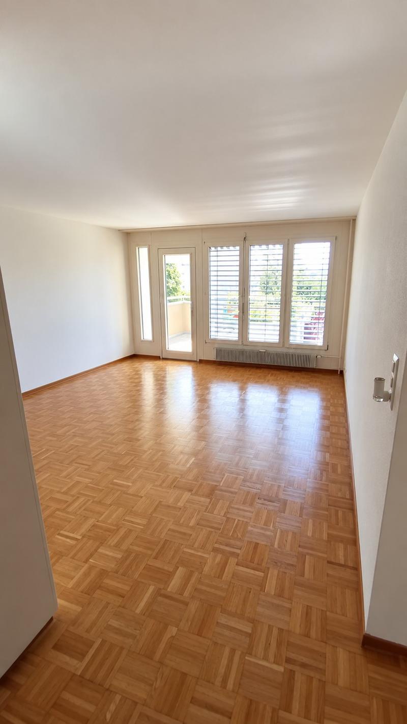 3.5-Zimmer-Wohnung, 83 m², schöne Aussicht Nachmieter gesucht (1)