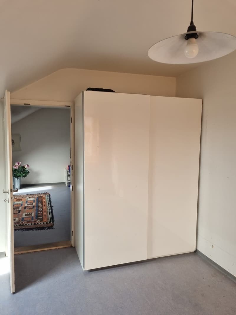 2 Zimmer in einer Zweier WG; vorzugsweise an wochenaufenthalter (5)