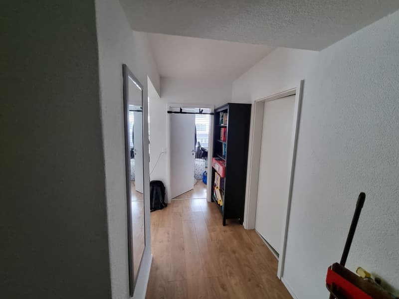18 m² WG-Zimmer mit eigenem Balkon & eigenem Bad Kreuzlingen / Nähe Konstanz (4)