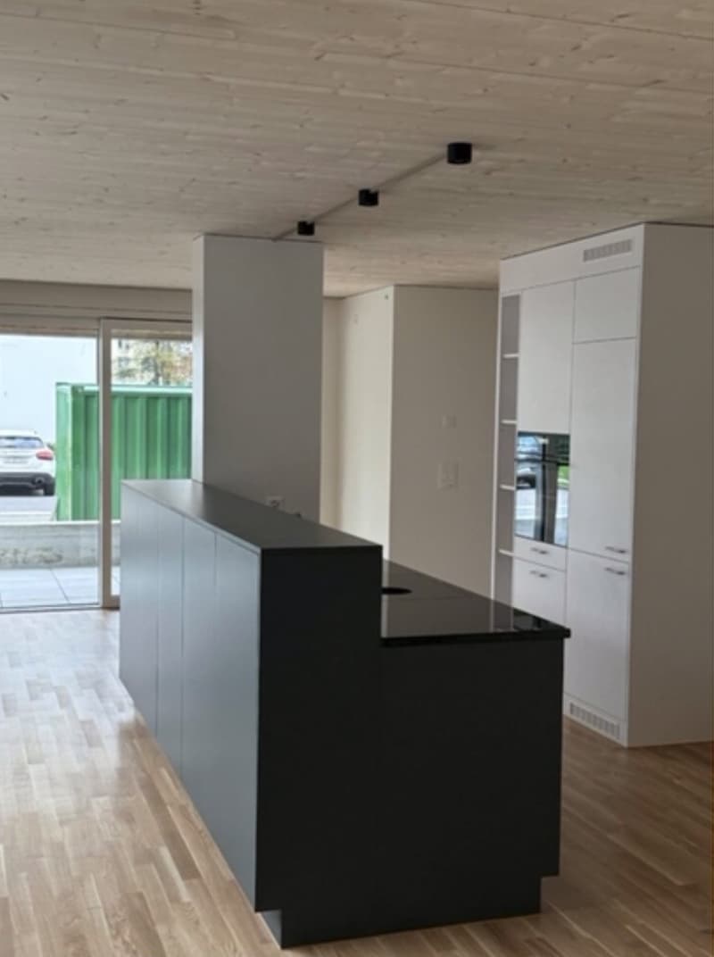 Grosszügiges neues WG-Zimmer an guter Lage (4)