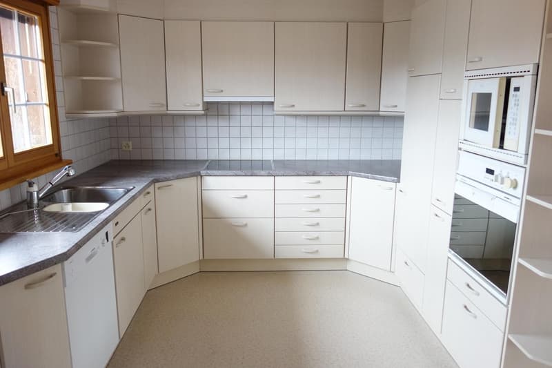 "Ihre Traumwohnung 5.5 Zimmer Dachgeschoss 160 m2" hohe Raumhöhe (10)