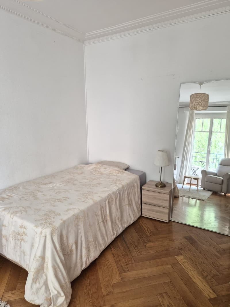 Loue chambre spatieuse (2)