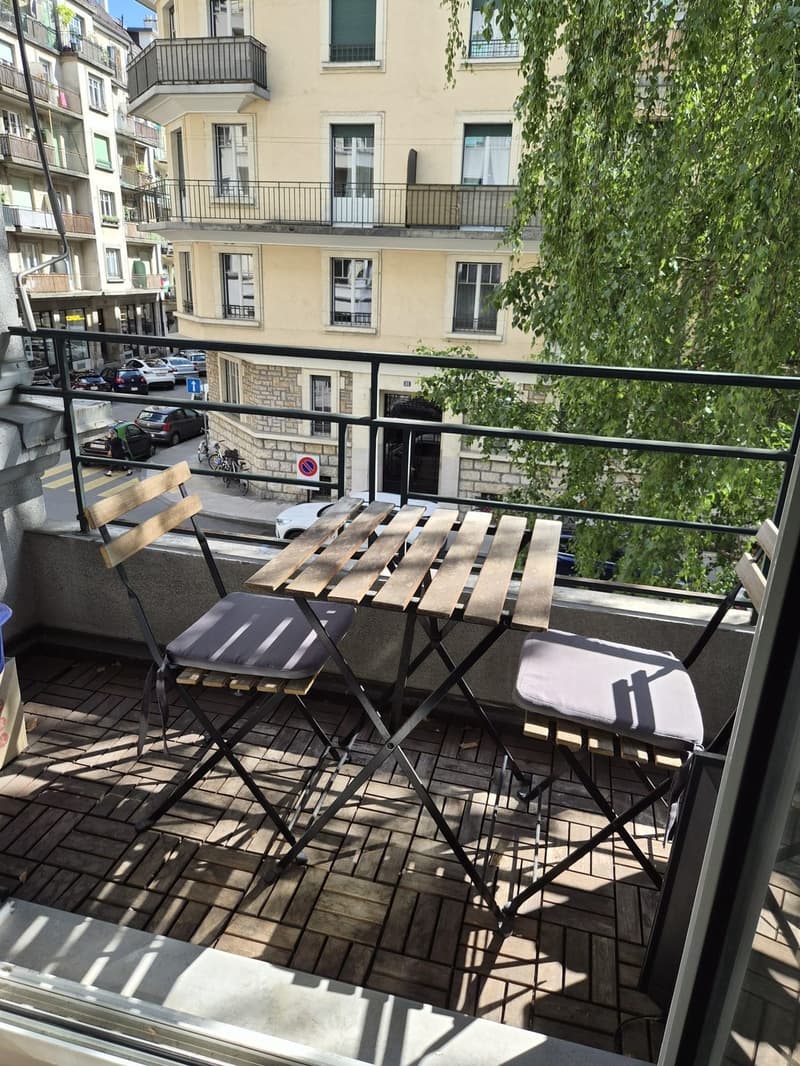 Loue chambre spatieuse (4)