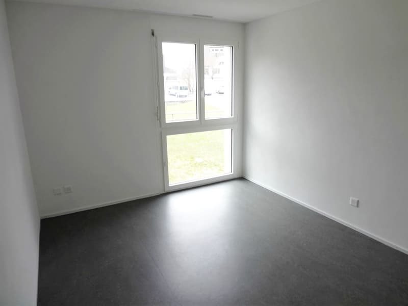 WG- Zimmer inkl. eigenem Badezimmer und Ankleideraum/Büro zu vermieten (5)