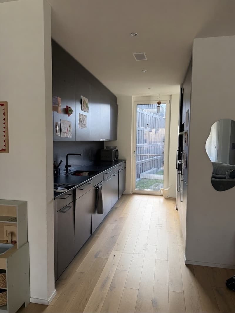 Moderne 4½-Zimmer-Wohnung mit grosser Loggia in Adliswil  Nachmieter per 16.11.2026 (5)