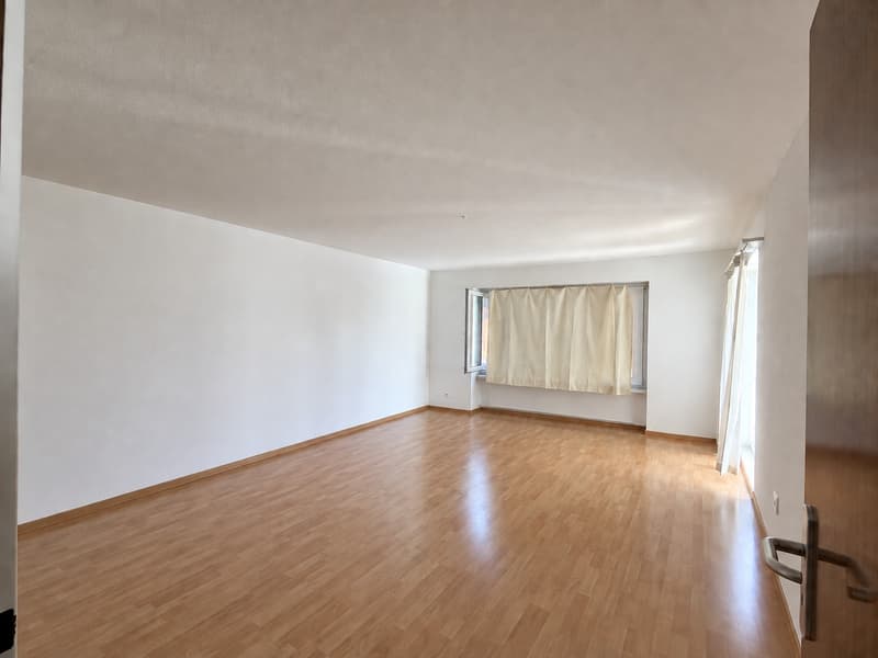 Helle 3.5-Zimmer-Wohnung in Bettwiesen preiswert, zentral und naturnah (6)