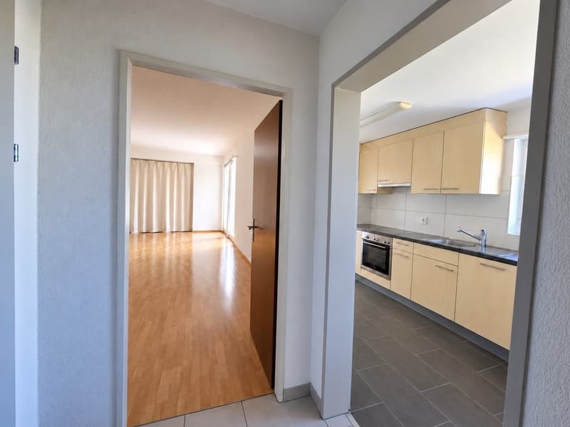 Helle 3.5-Zimmer-Wohnung in Bettwiesen preiswert, zentral und naturnah (1)