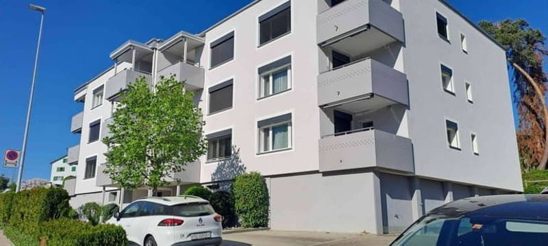 Helle 3.5-Zimmer-Wohnung in Bettwiesen preiswert, zentral und naturnah (2)