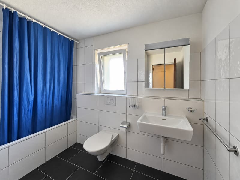 Helle 3.5-Zimmer-Wohnung in Bettwiesen preiswert, zentral und naturnah (8)