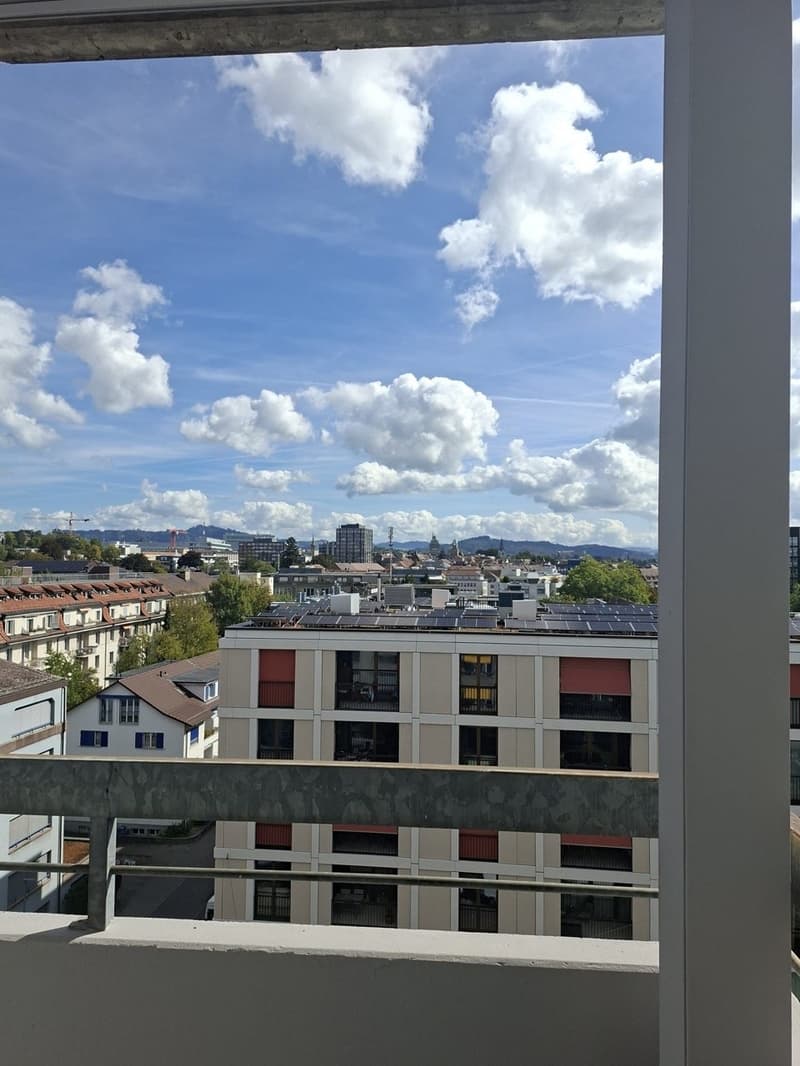 Frisch renovierte, helle 2-Zimmerwohnung im 7. Stock mit Weitblick über Bern (5)