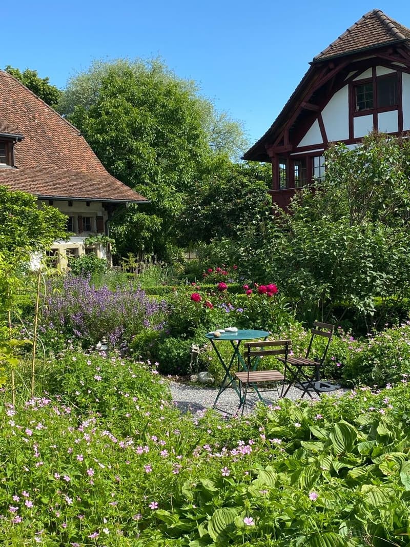 Charmante 3.5-Zimmer-Wohnung mit Galerie und grossem Garten (7)