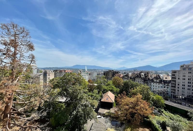 Bright furnished room with balcony & view, Dec to Mar, all bills included (2)