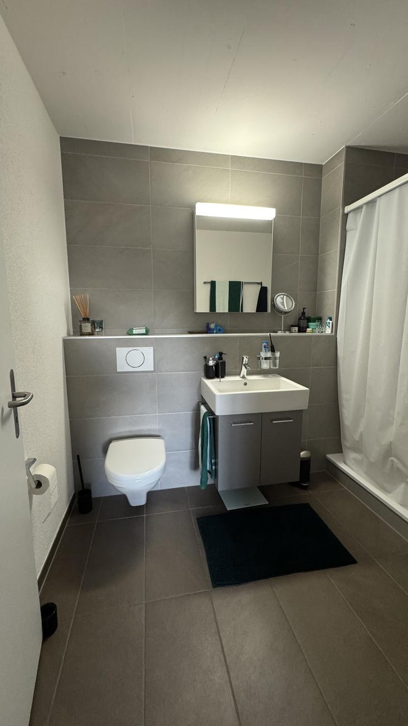 Grosszügige 4.5-Zimmer-Wohnung direkt am Liebefeldpark mit 2 Balkonen (8)