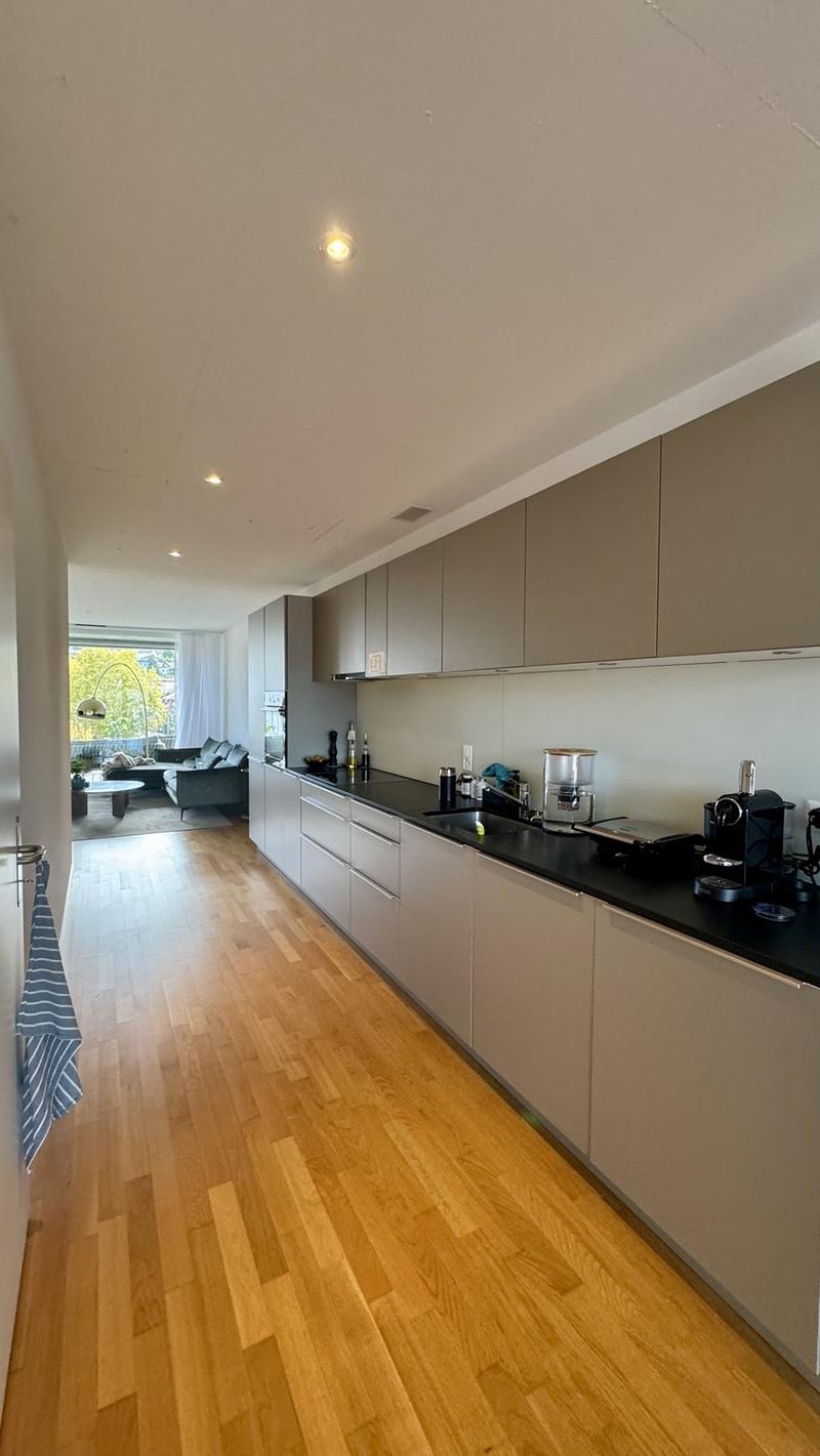 Grosszügige 4.5-Zimmer-Wohnung direkt am Liebefeldpark mit 2 Balkonen (3)