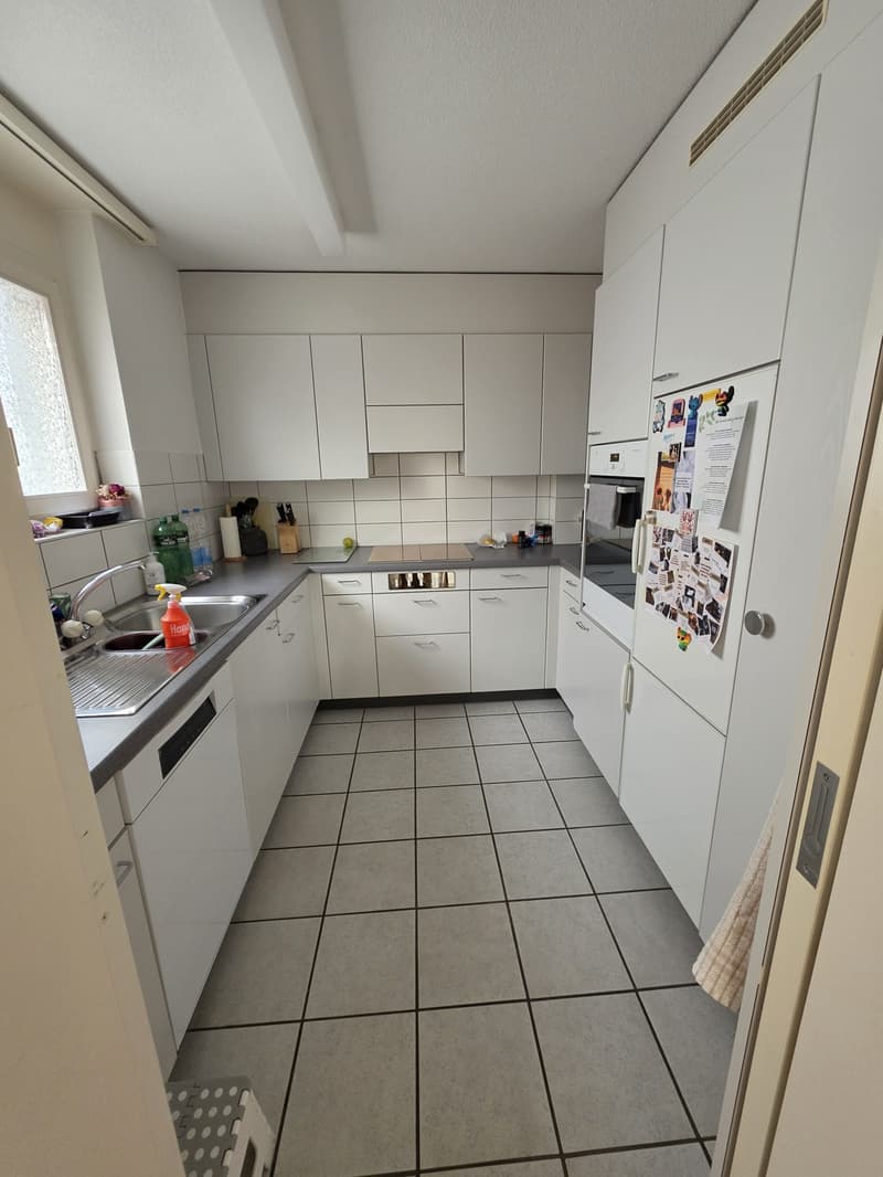 Grosszügige 3.5-Zimmer-Wohnung mit grossem Balkon Nachmieter/in gesucht, Möbel übernehmbar (6)