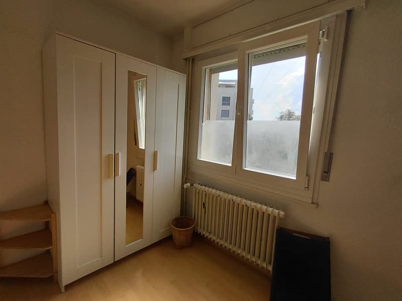 Chambre meublée (3)