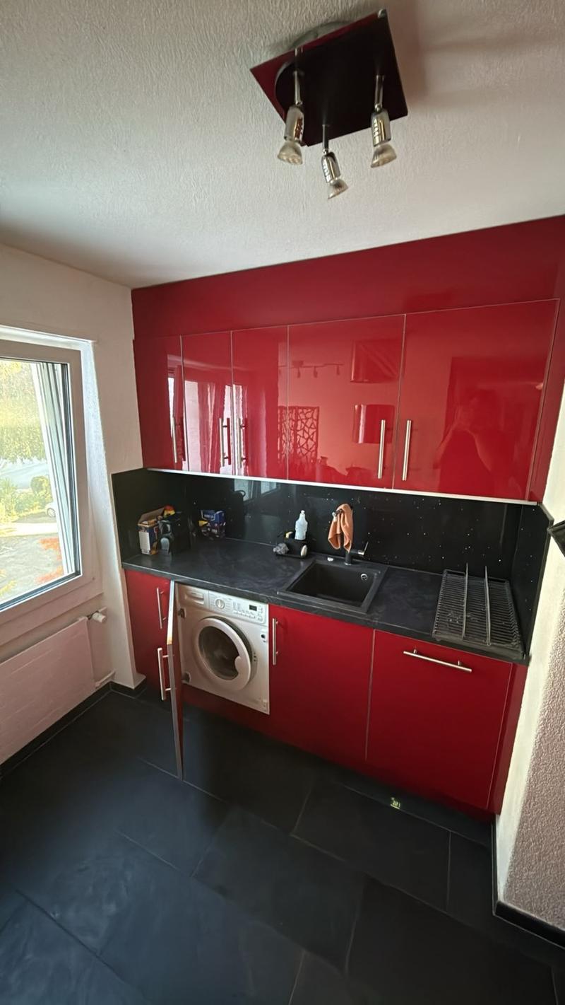 Helle und moderne 2.5-Zimmer-Wohnung mit Wintergarten an ruhiger Lage (12)