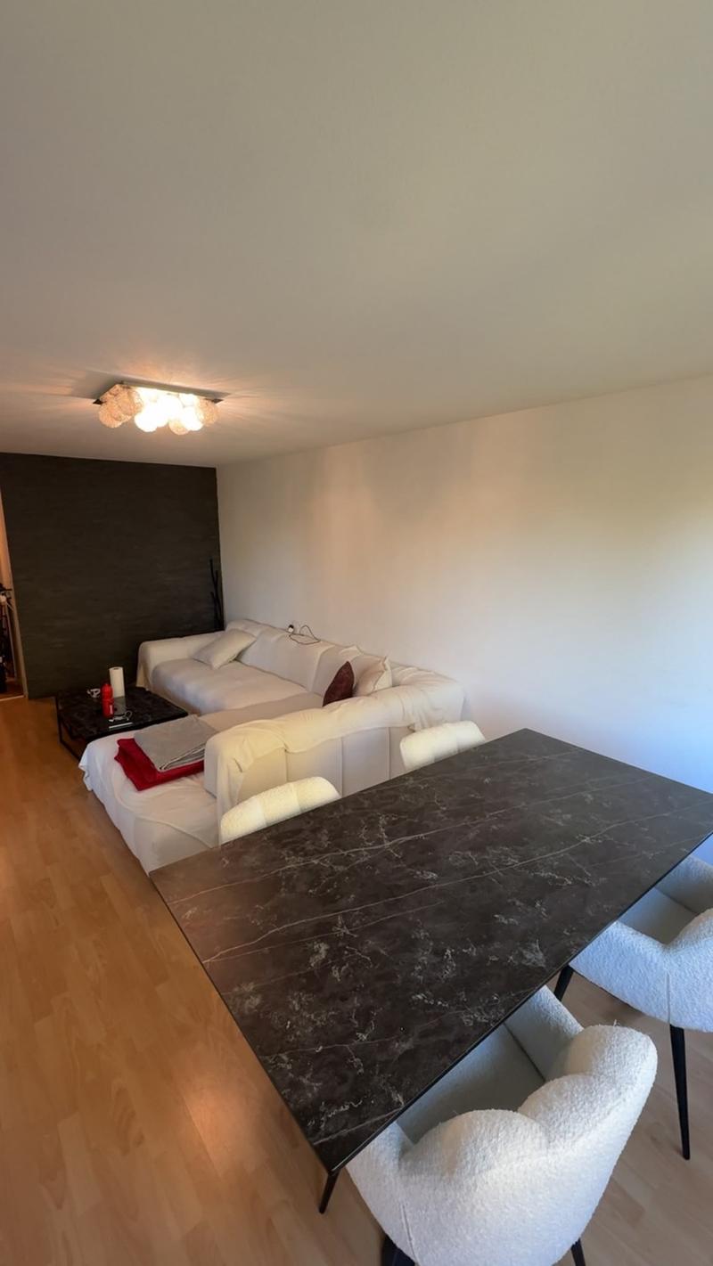 Helle und moderne 2.5-Zimmer-Wohnung mit Wintergarten an ruhiger Lage (9)