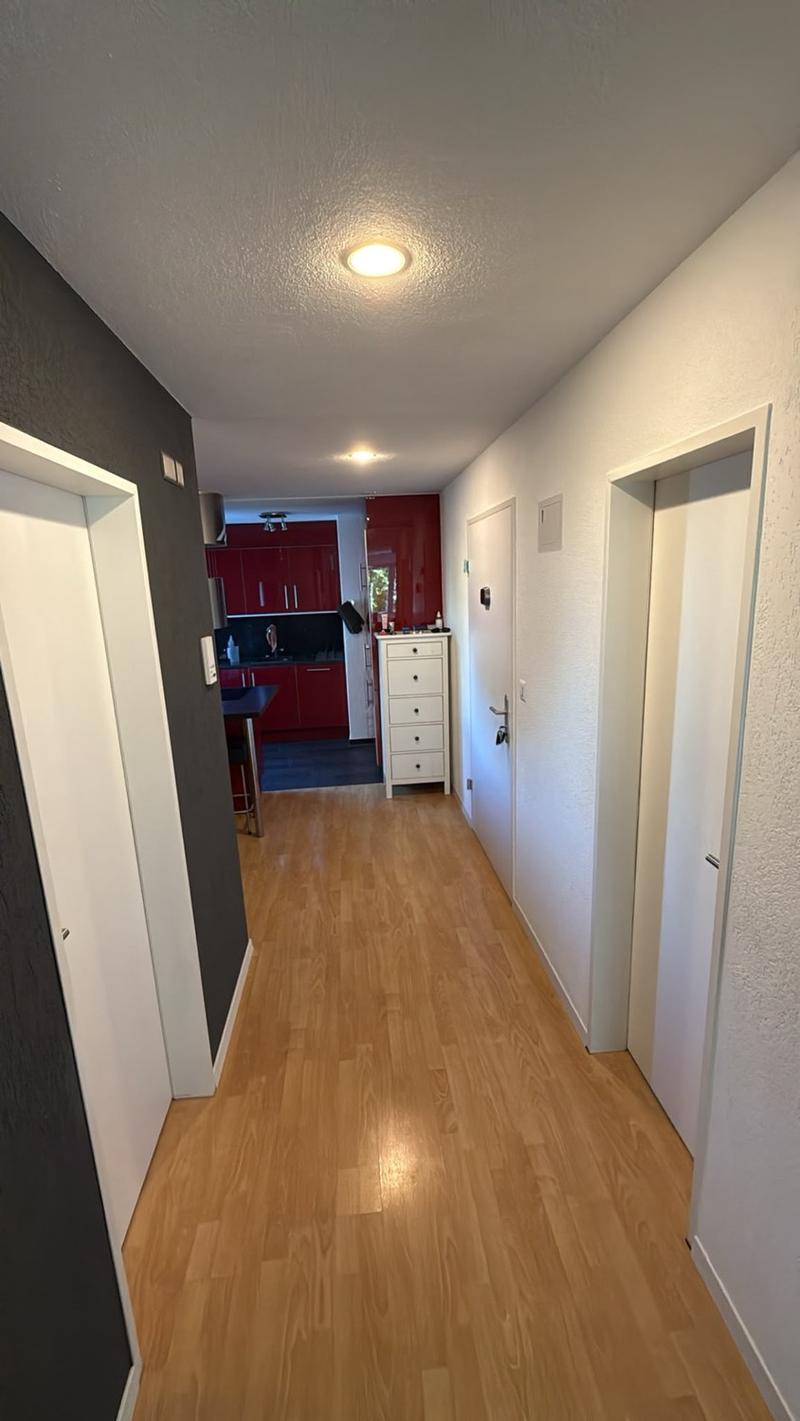 Helle und moderne 2.5-Zimmer-Wohnung mit Wintergarten an ruhiger Lage (8)