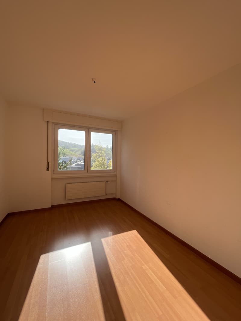 À REMETTRE DÈS LE 01.12.26: BEL APPARTEMENT DE 3,5 PIÈCES AU LOCLE (10)