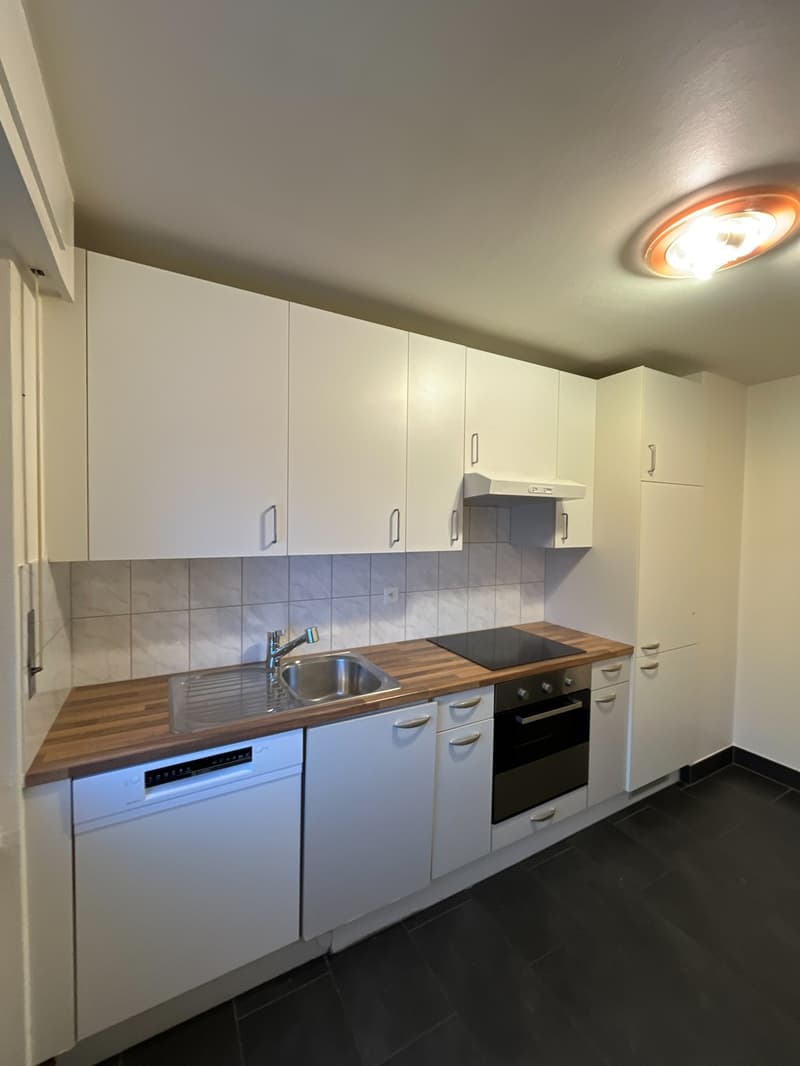À REMETTRE DÈS LE 01.12.26: BEL APPARTEMENT DE 3,5 PIÈCES AU LOCLE (5)