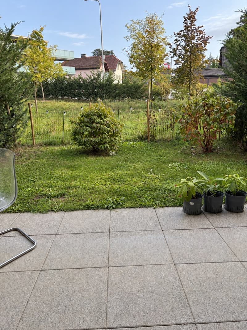 REPRISE DE BAIL - BEL APPARTEMENT 3.5 PIECES AVEC JARDIN PRIVATIF A NYON (4)