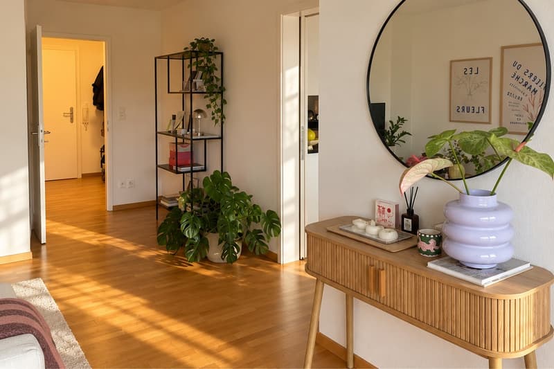 Wohnen im Grünen  helle 2.5-Zimmer-Wohnung mit sonnigem Balkon (2)