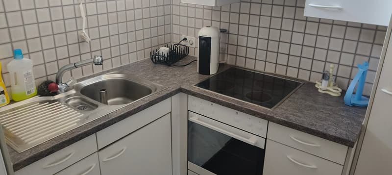 Charming 2-room attic apartment with balcony in Stansstad (9)