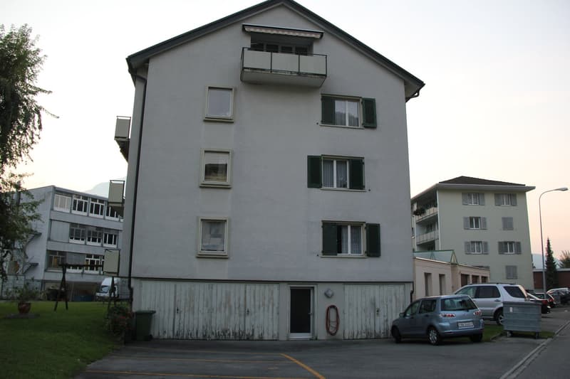 Charming 2-room attic apartment with balcony in Stansstad (1)