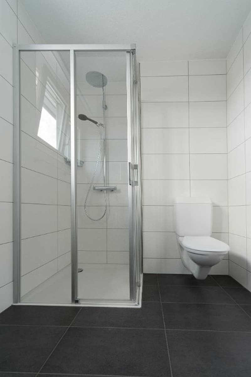 117-04-0003-Dusche-001.JPG
