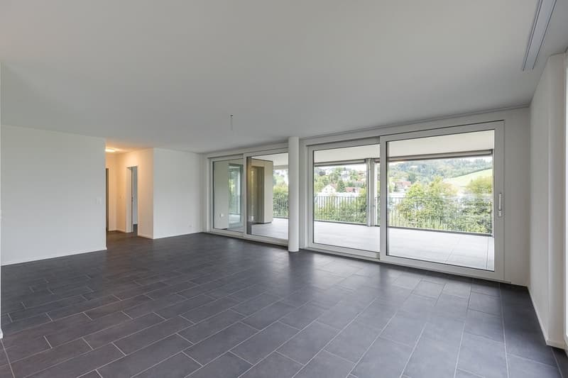 Wohnbereich_mit_Balkon.jpg