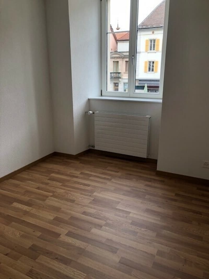 3 rooms fully renovated, Neuve 6, La Chaux-de-Fonds (6)