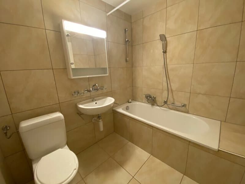 In quiet neighborhood, 3.5 rooms, Vieux-Patriotes 48, La Chaux-de-Fonds (7)