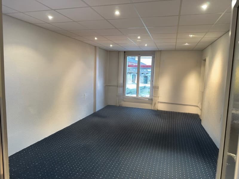 Commercial space of 266 m2 for sale in the city center (8)