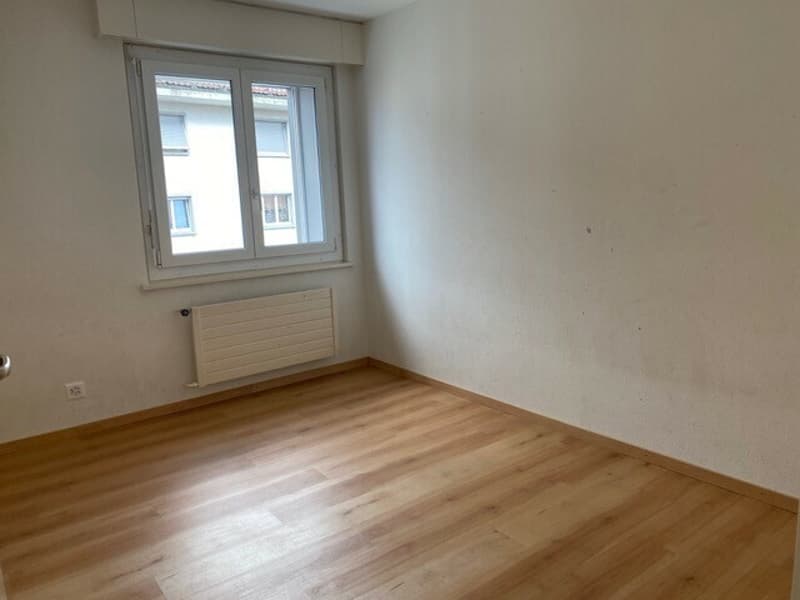 3 rooms with balcony, Fritz-Courvoisier 24, La Chaux-de-Fonds (3)