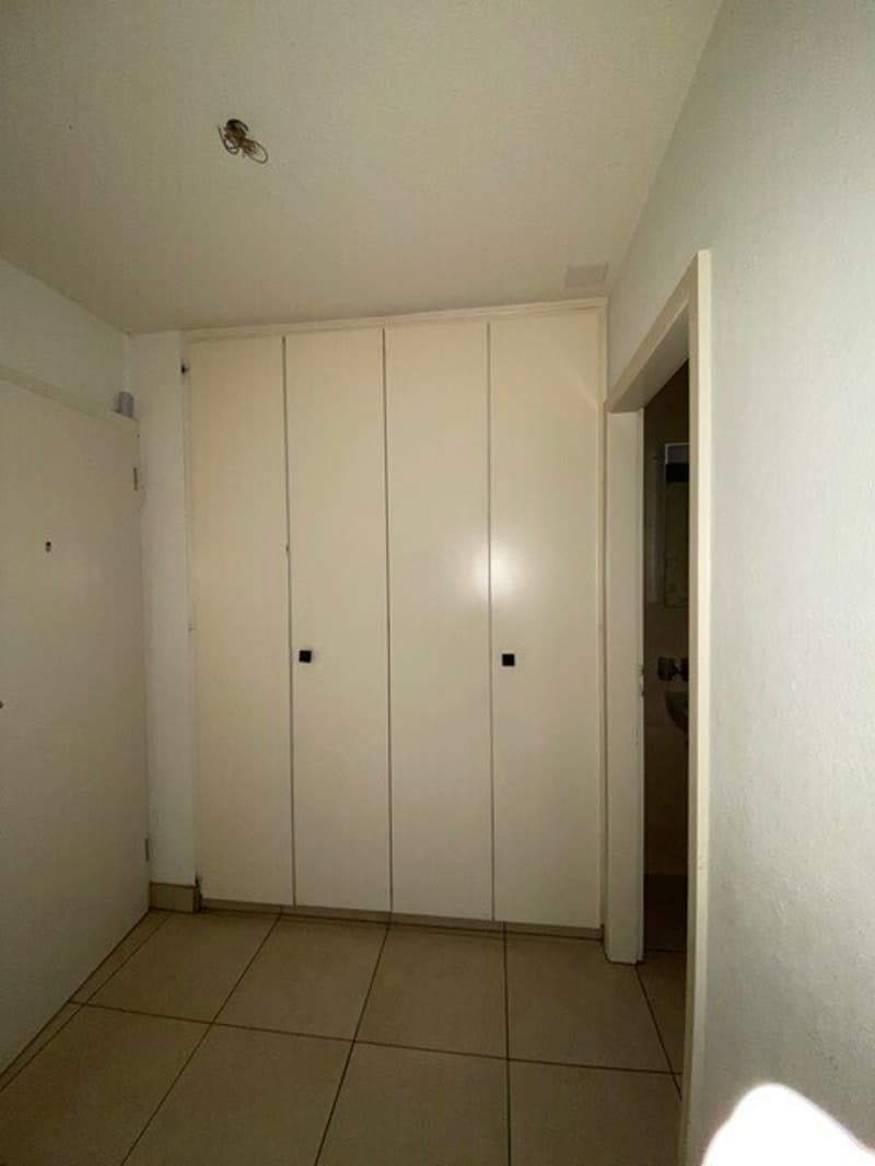 3 rooms with balcony, Fritz-Courvoisier 24, La Chaux-de-Fonds (5)