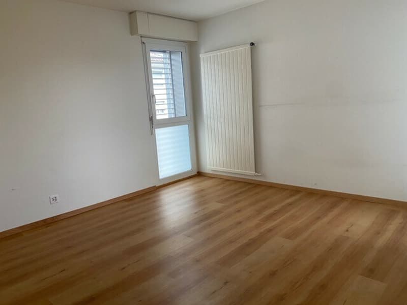 3 rooms with balcony, Fritz-Courvoisier 24, La Chaux-de-Fonds (4)
