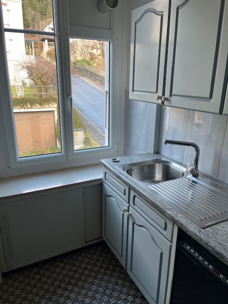 Four-room apartment on the first floor (6)