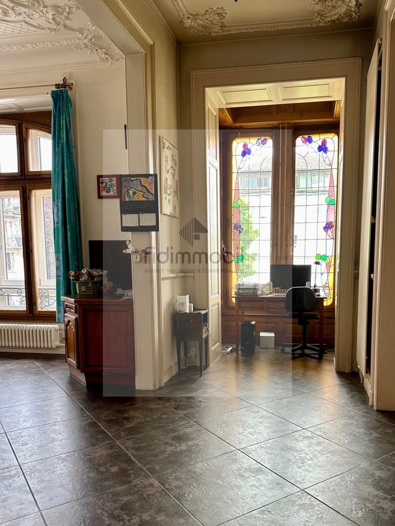 Un appartamento di carattere nel cuore di La Chaux-de-Fonds (7)